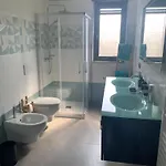 Casa Di Ely アパート Mezzegra
